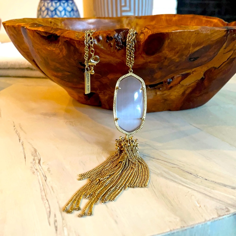 Kendra Scott necklace